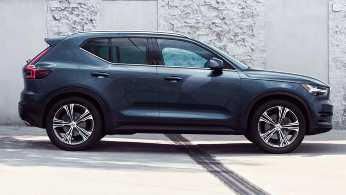 2020 volvo xc40-A.jpg