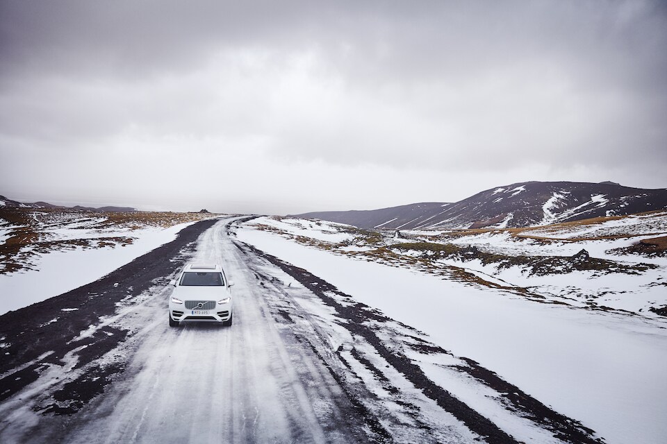 2019-Volvo-XC90-Inscription-T8-SUV-L11.jpeg