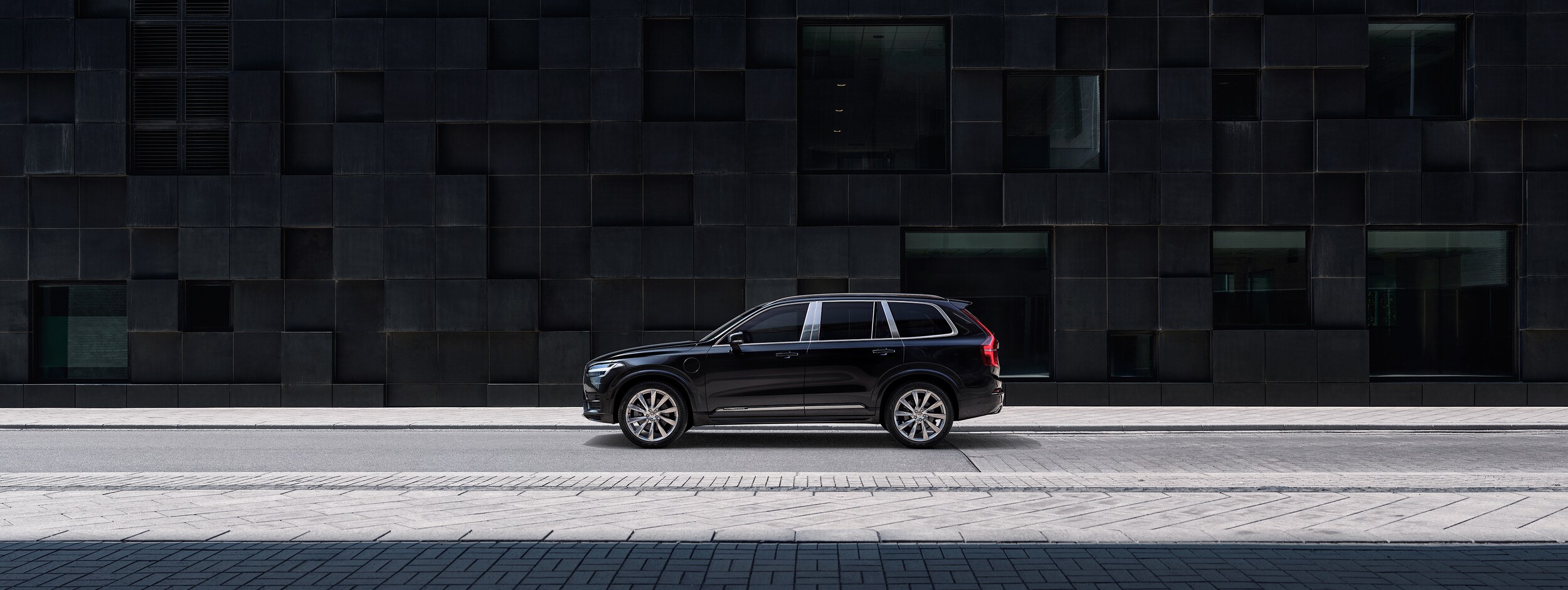 2019 Volvo XC90 - Exterior (3).jpeg
