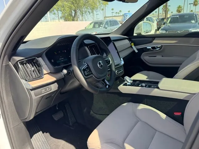 2026 Volvo XC90 Plug-in Hybrid dash