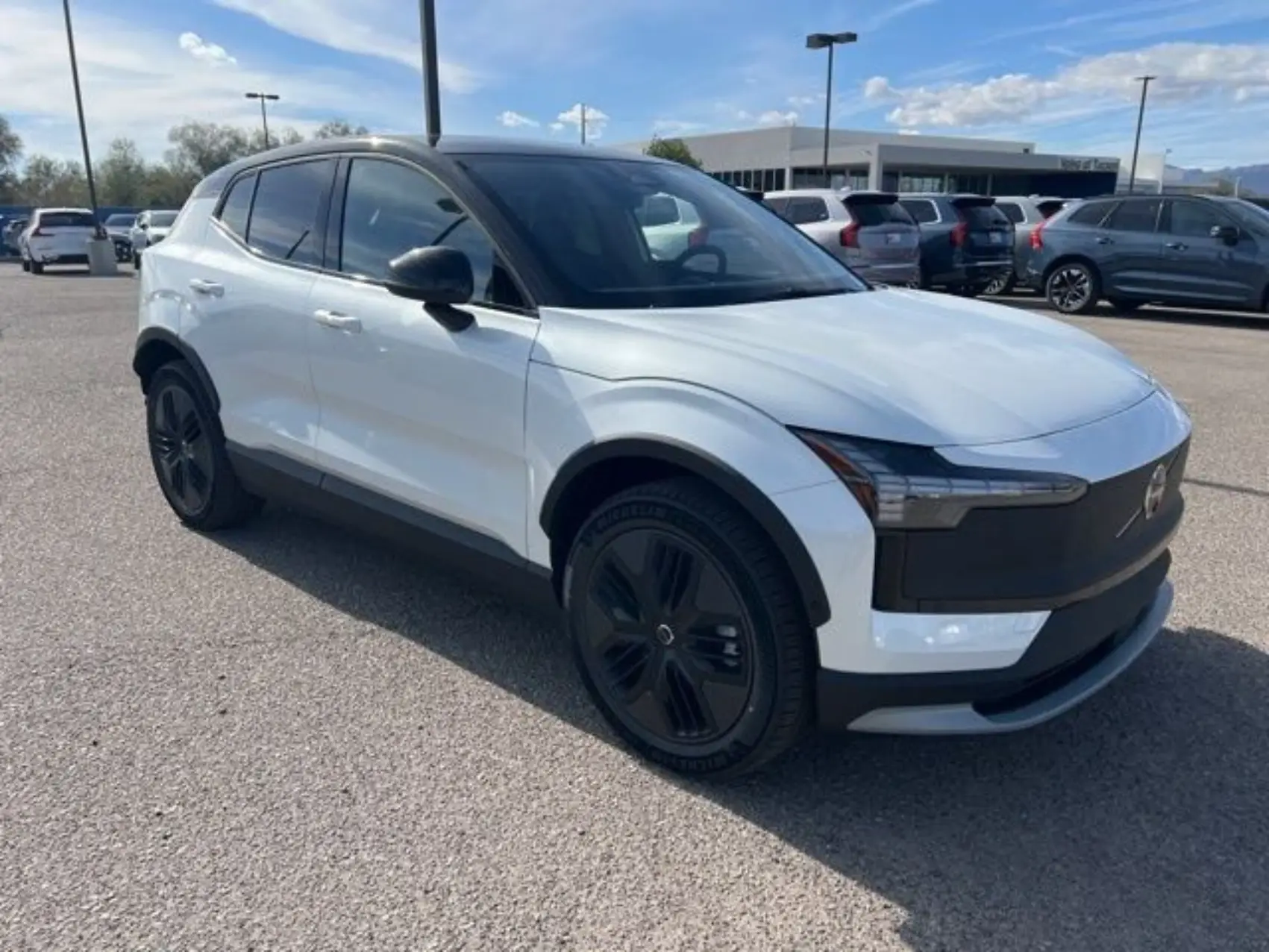 2026 Volvo EX30 Cross Country Performance