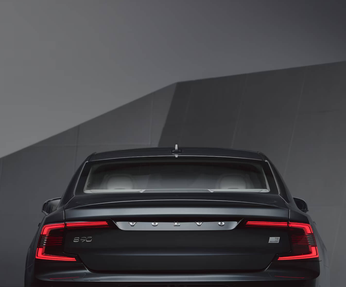 2024 Volvo S90 Recharge Plug-in Hybrid Technology