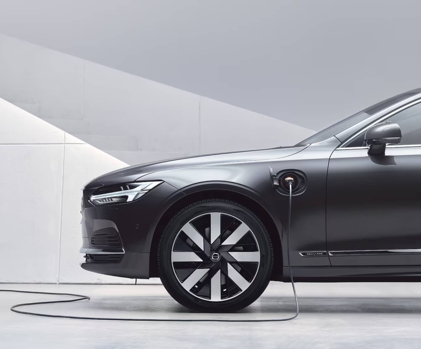 2024 Volvo S90 Recharge Plug-in Hybrid Specs