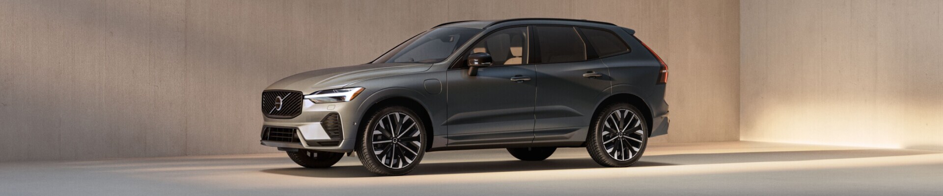 2026 XC60 Exterior in Forest Lake