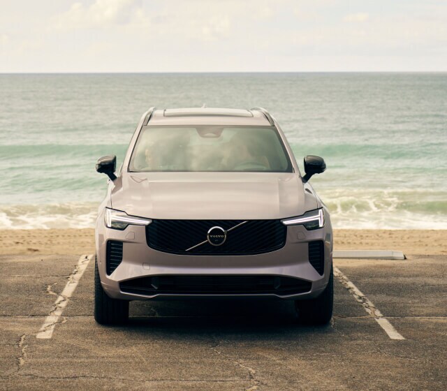 Volvo XC90 vs. Lexus RX350