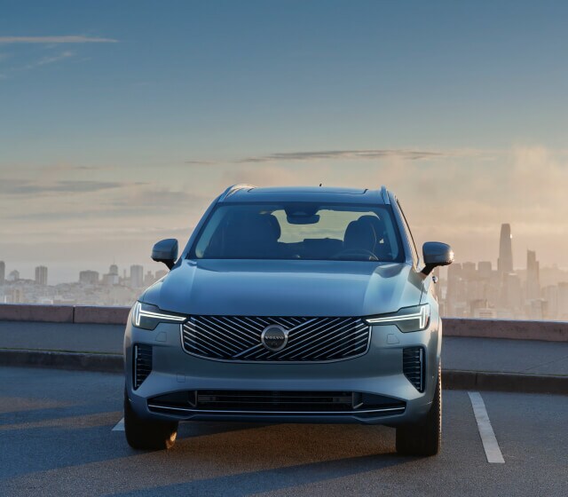 Volvo XC90 Recharge vs. Tesla Model Y