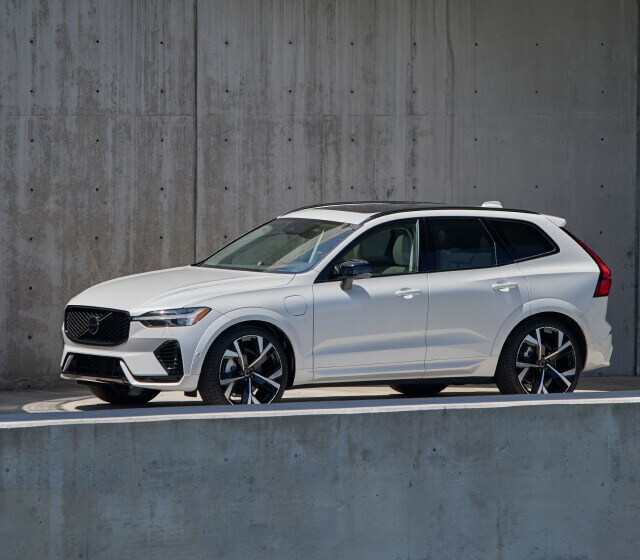 Volvo XC60 vs. Subaru Outback