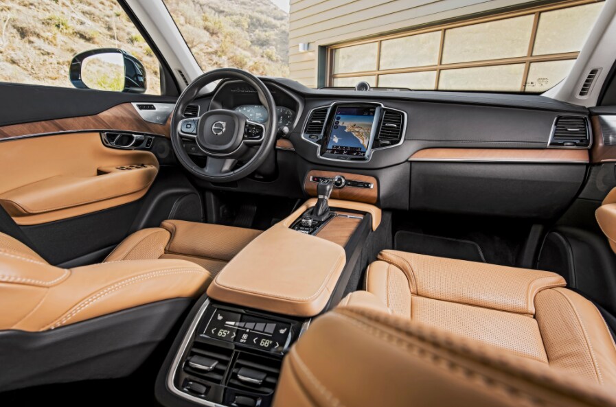 2017 Volvo XC90 interior