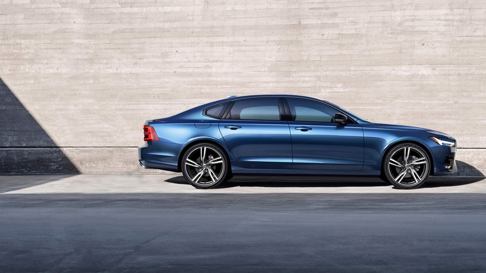 2020-Volvo-S90-RDesign-T8Hybrid-WheelAddOn-Sedan-L04.jpeg