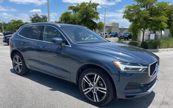 XC60 T5 Momentum SUV XC60 T5 Momentum SUV