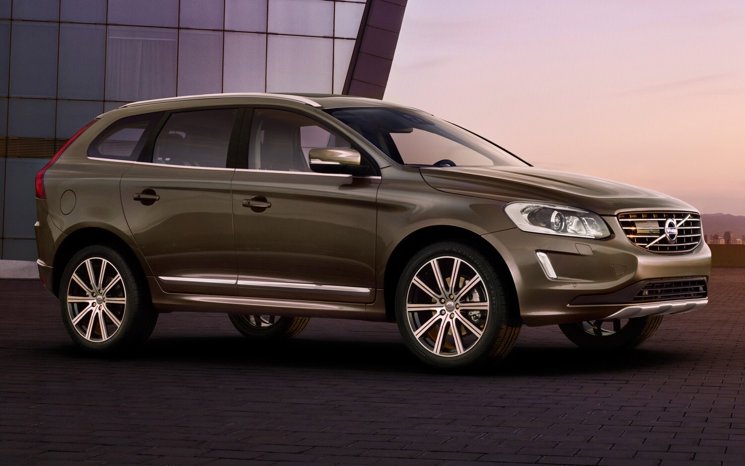 2014 Volvo XC60 In Action 2014 Volvo XC60 In Action