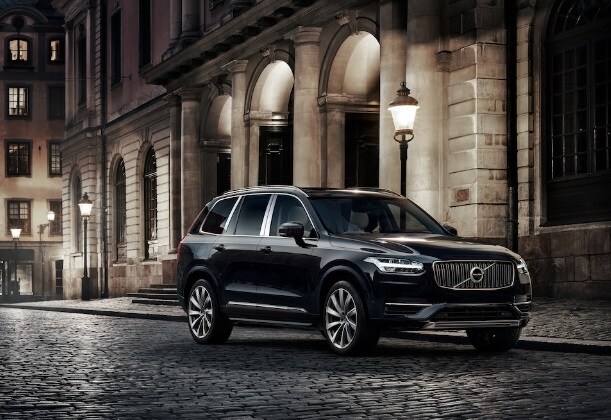 2019 Volvo XC90 Parked on Cobblestone