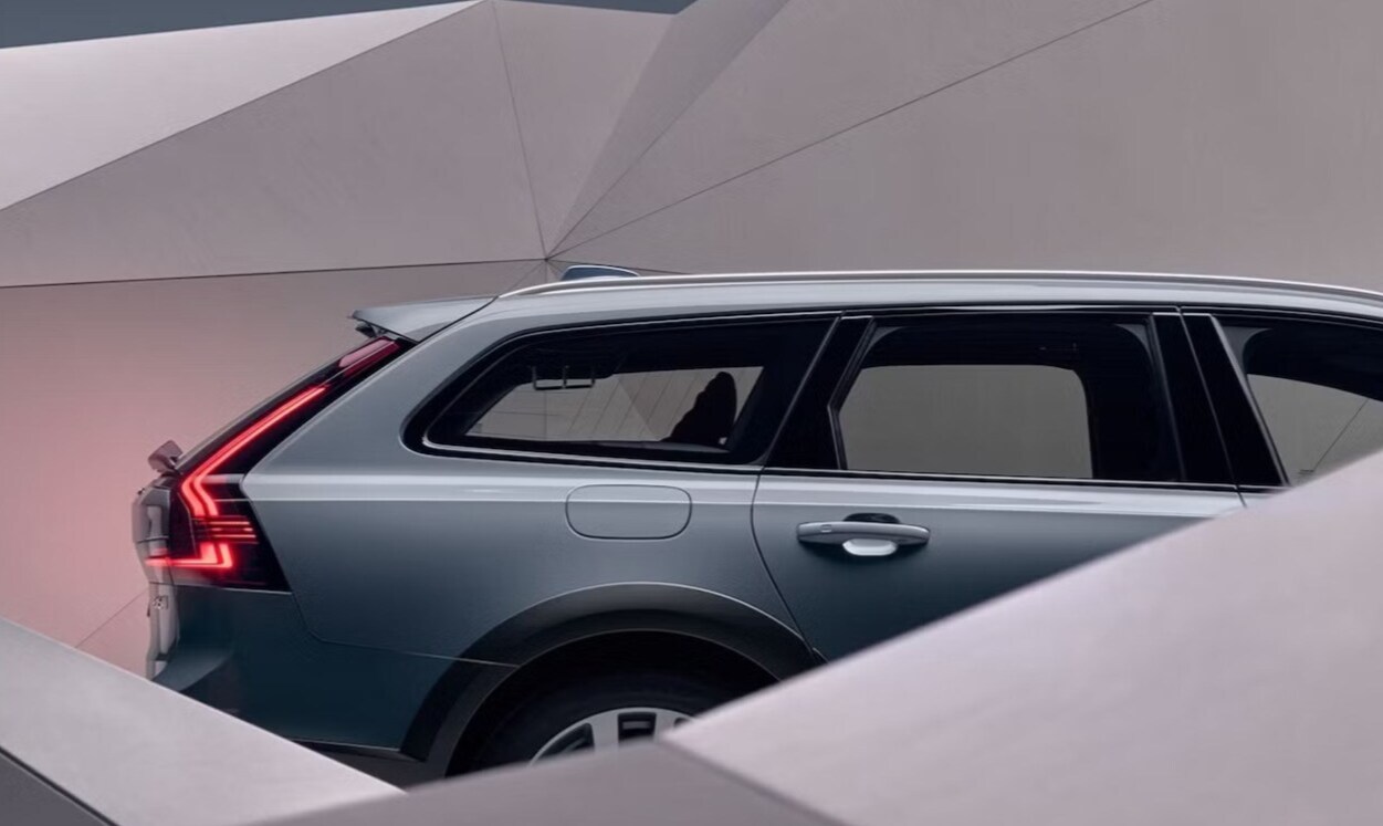 2026 Volvo V90 Cross Country Exterior