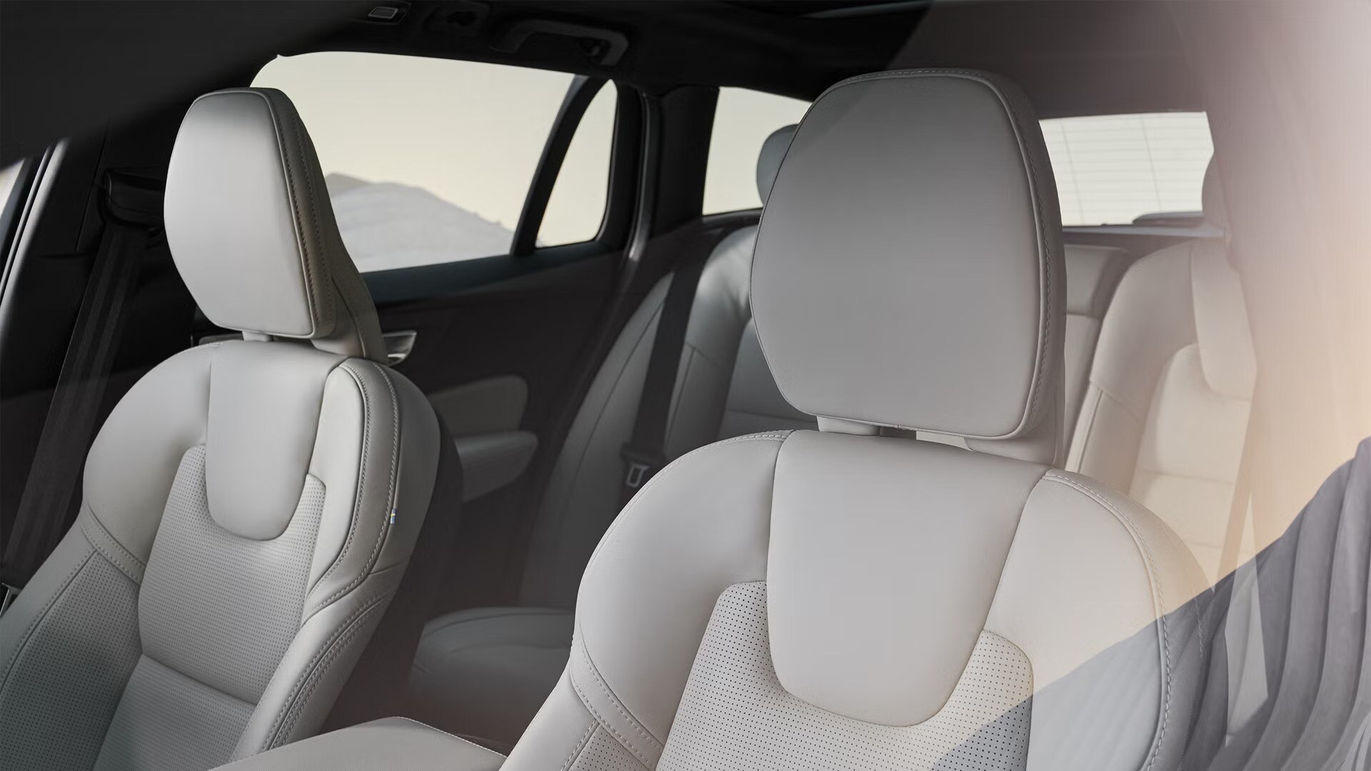 2026 Volvo V60 Cross Country Interior 2026 Volvo V60 Cross Country Interior