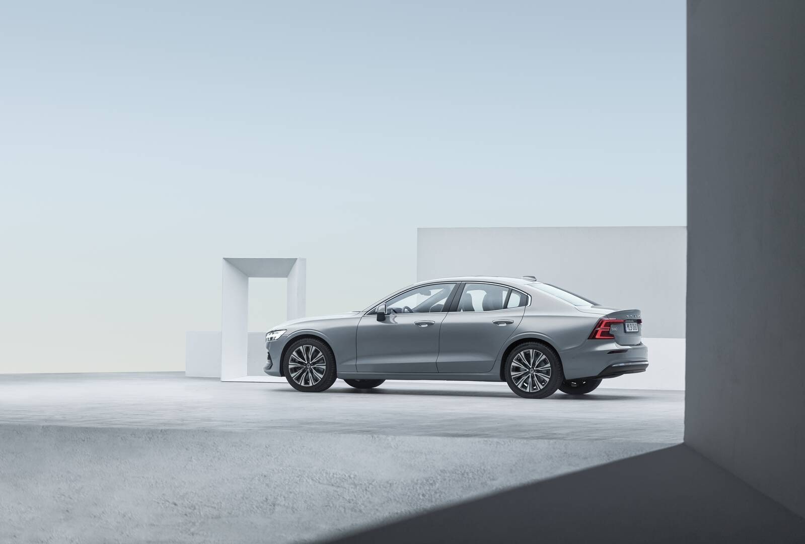 2025 Volvo S60 Plug in Hybrid 2025 Volvo S60 Plug in Hybrid profile view