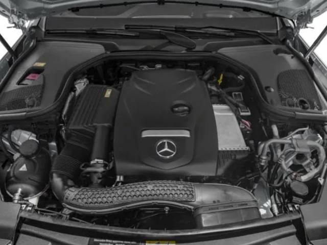 Mercedes-Benz E-Class Engine.jpg