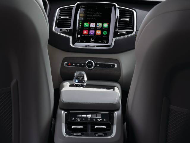New Volvo XC90 Interior.jpg