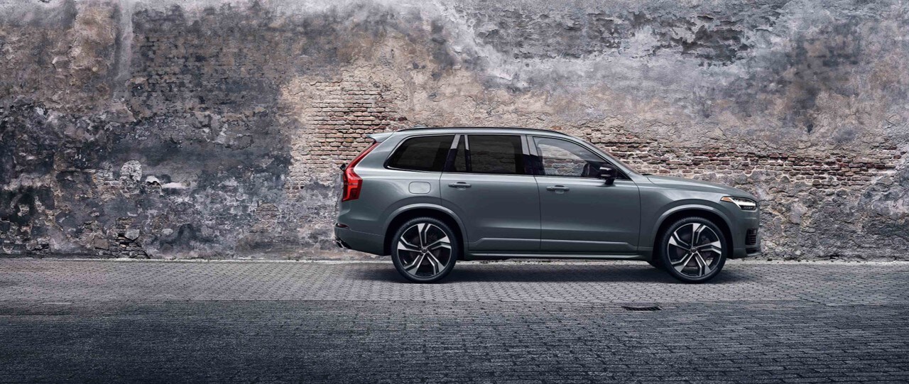 Volvo XC90 SUV.jpg