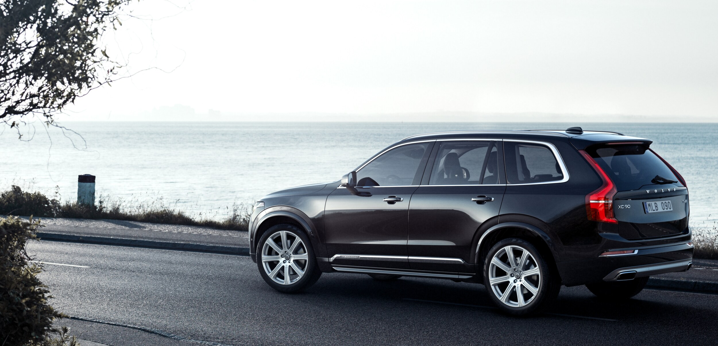 2019-Volvo-XC90-2.jpg