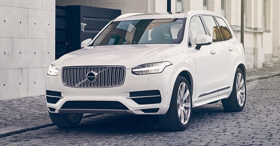 2018 Volvo XC90 T8 Hybrid shown