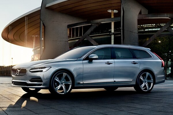 2018 Volvo V90 Cross Country Offer