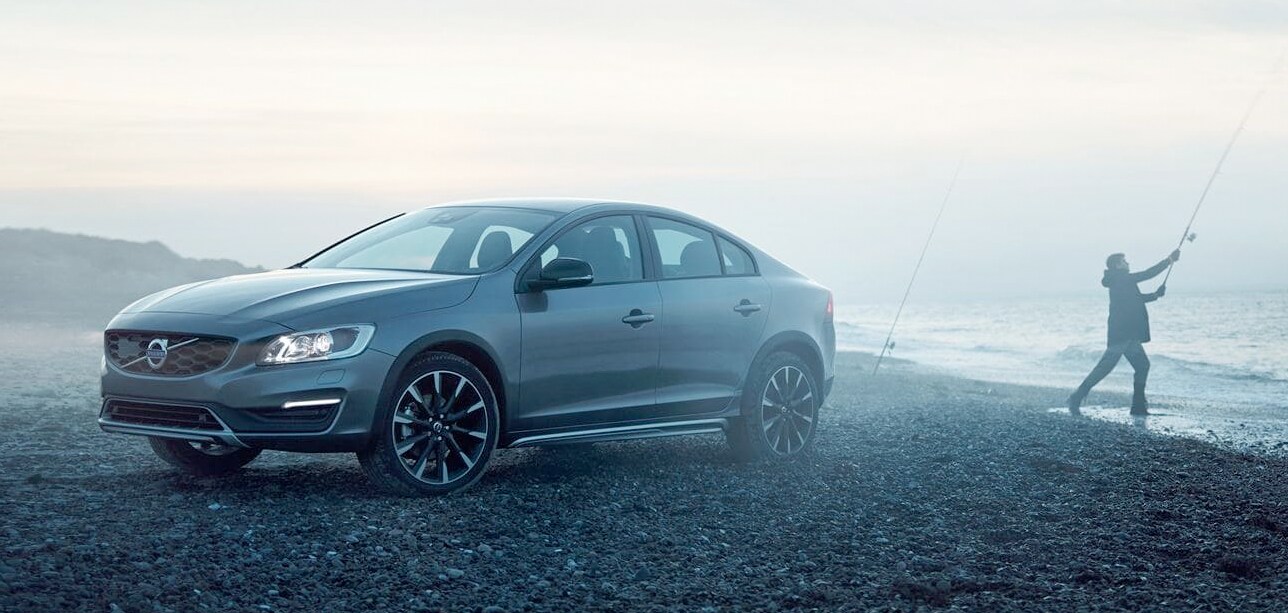 2017 Volvo S60 T6 R-Design Platinum