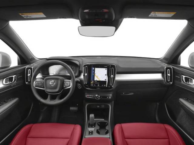 Volvo XC40 Interior.jpg