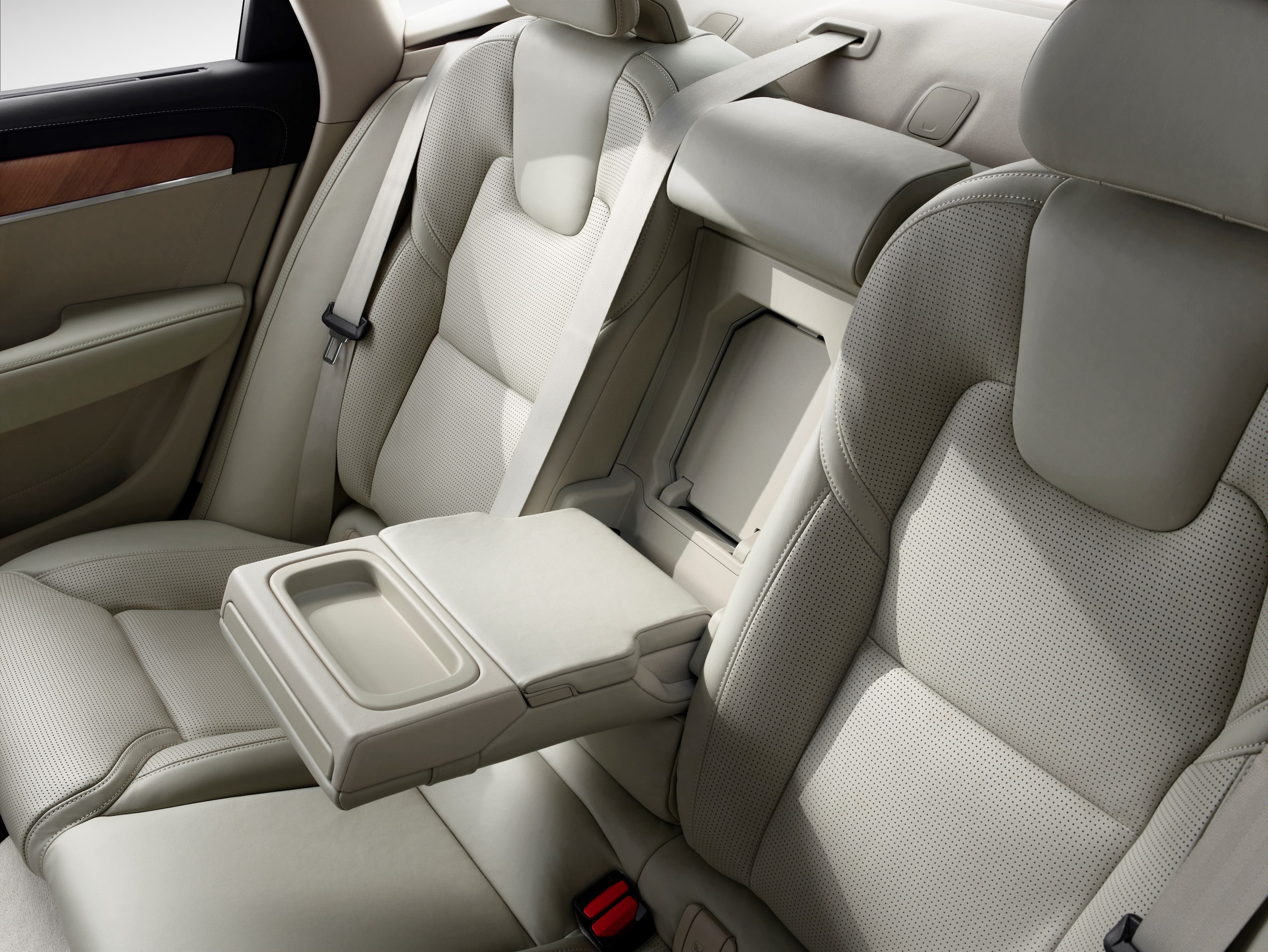 s90-interior.jpg