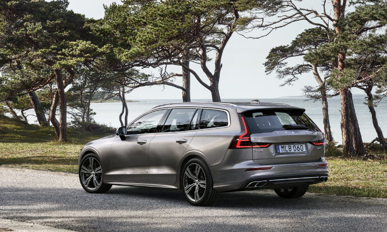 2021 Volvo V60 exterior