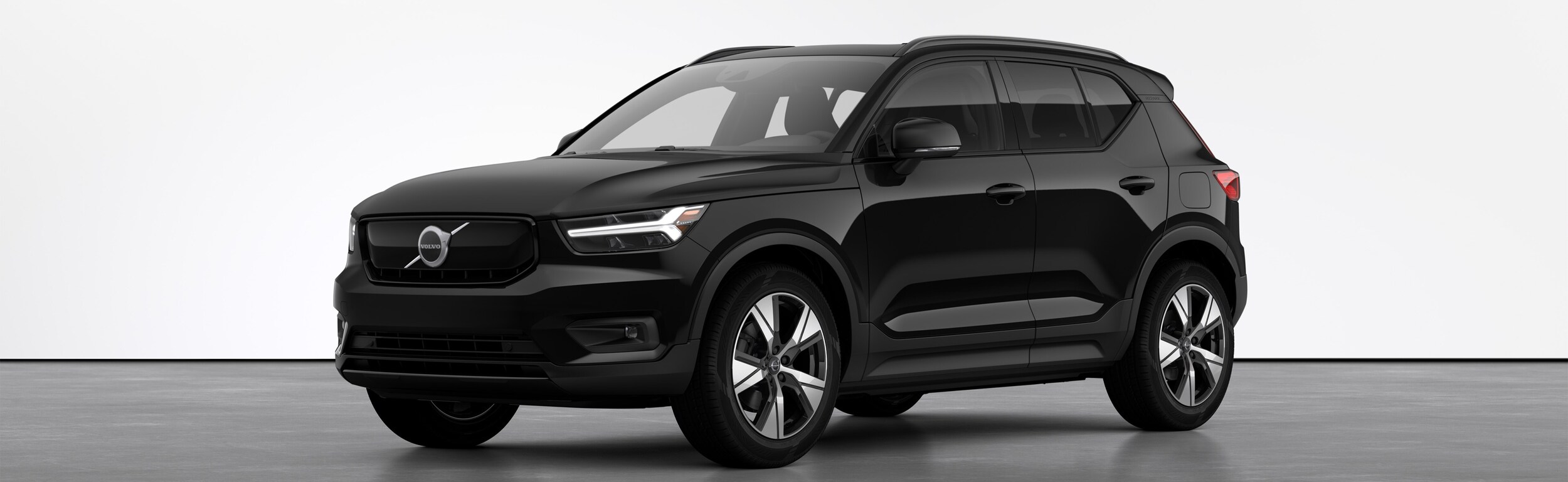 2021-Volvo-XC40-Recharge-PureElectric-SUV-L01.png