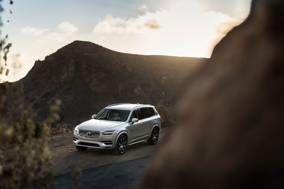 2022-Volvo-XC90-Inscription-T6-WheelAddOn-SUV-L06.jpeg