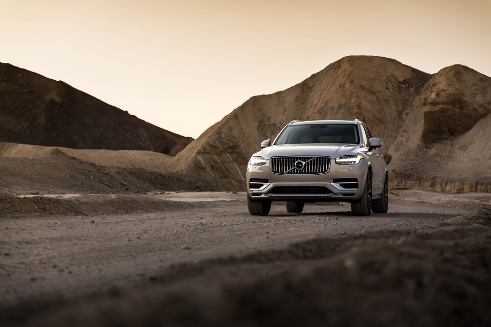 2022-Volvo-XC90-Inscription-T6-WheelAddOn-SUV-L12.jpeg