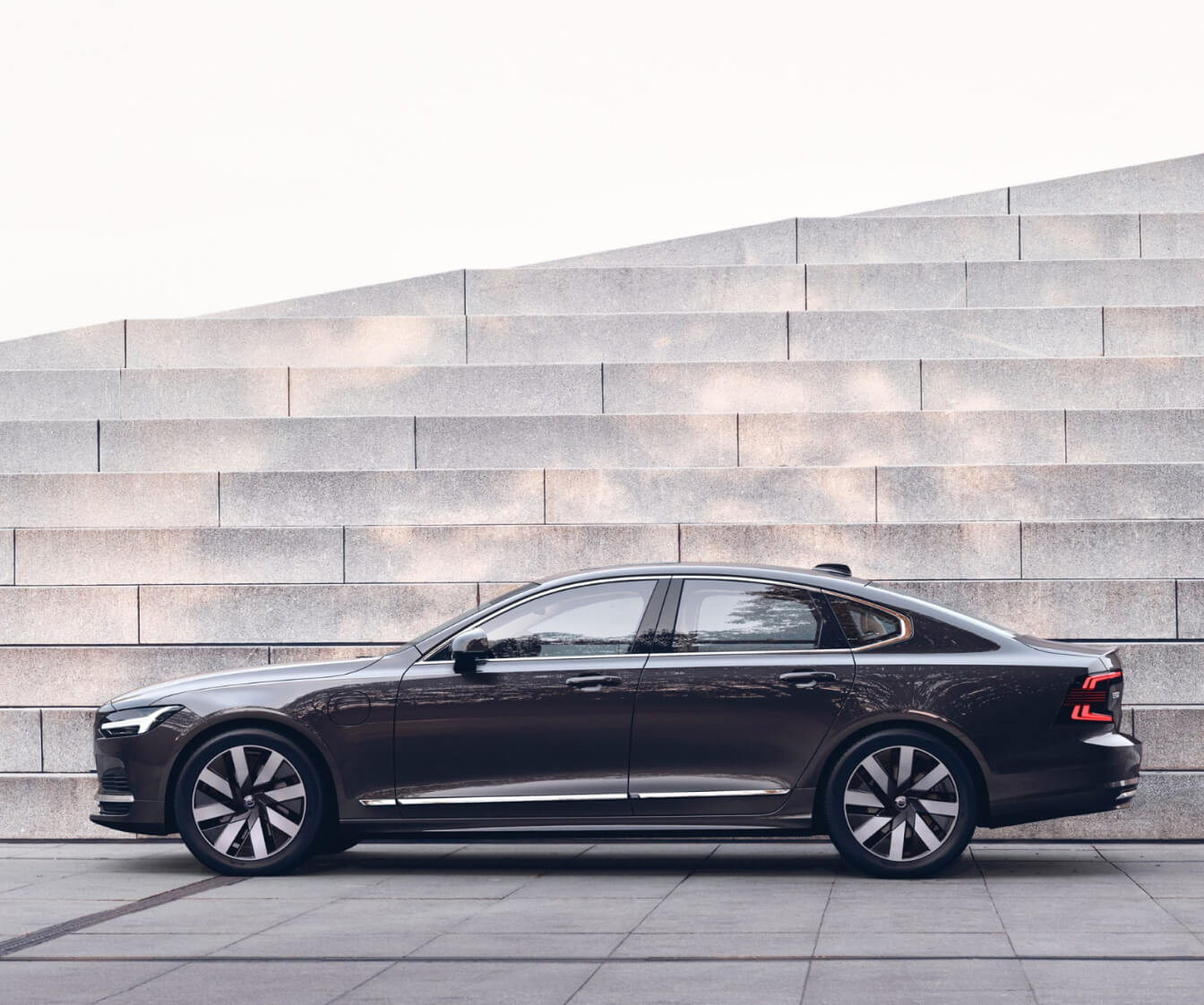 2025 Volvo S90 Color Options