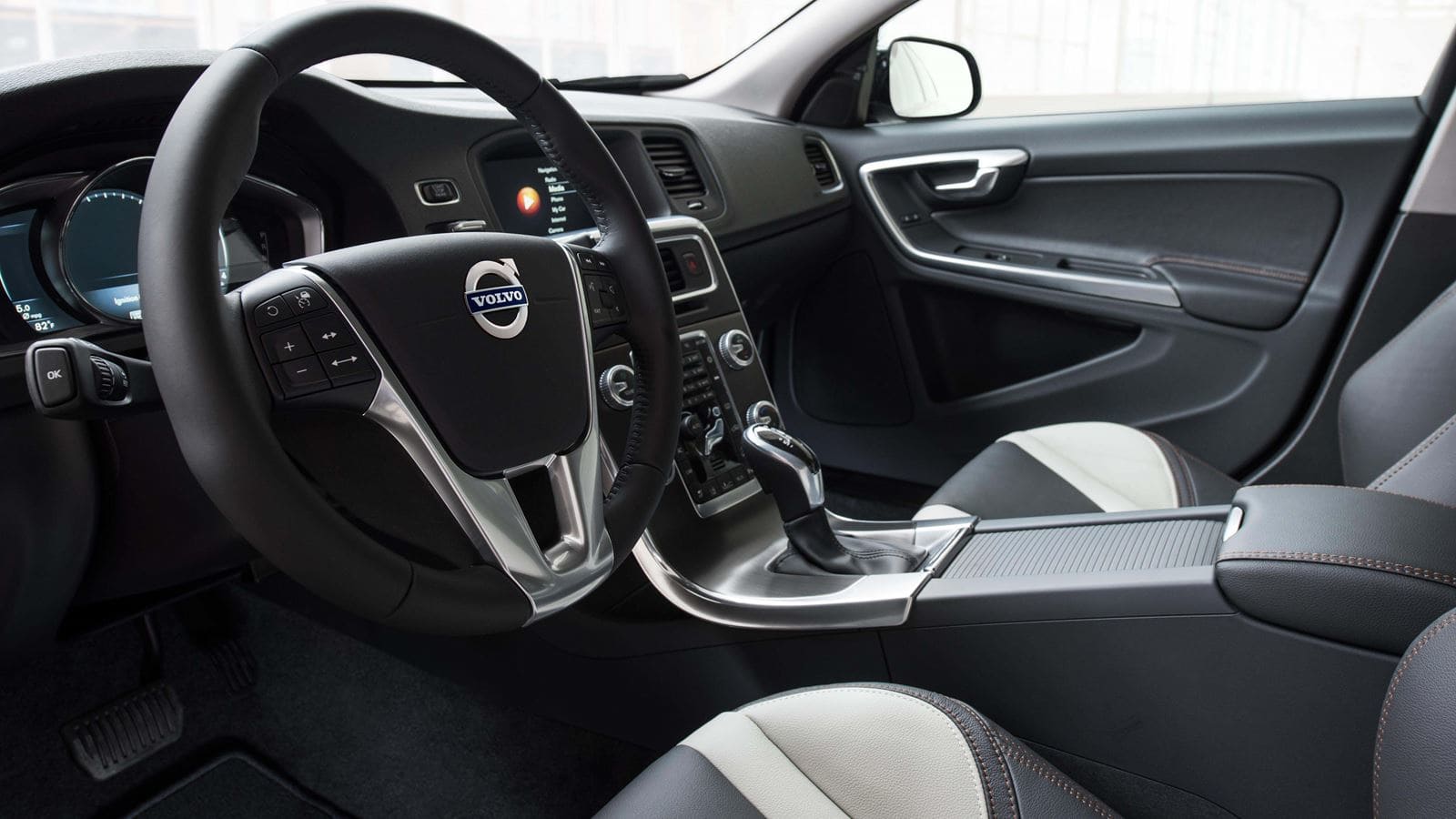 2018 Volvo S60 Interior