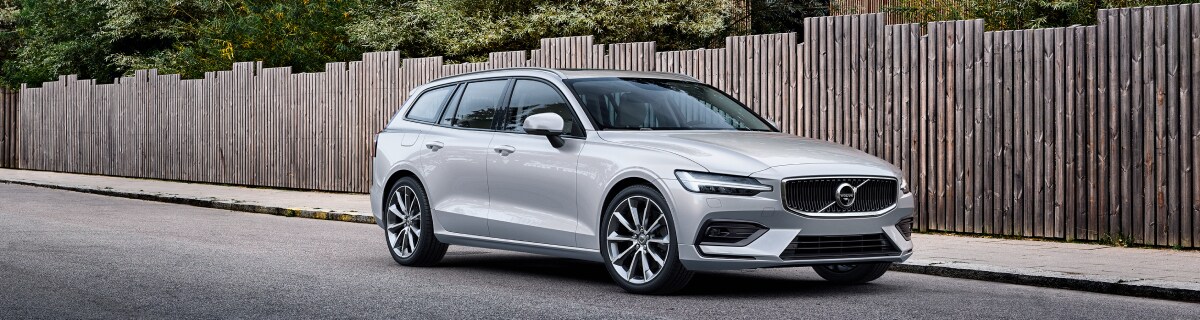 2019-Volvo-V60-Momentum-T6-SUV-Hatchback New Volvo V60 on the road