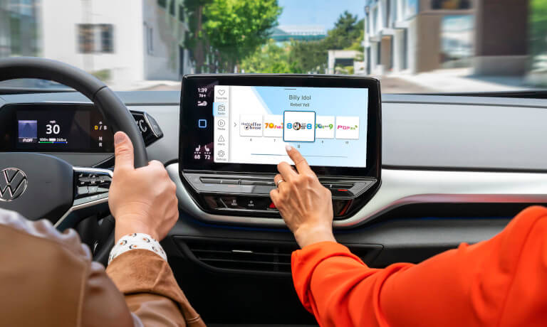 2022 Volkswagen ID.4 interior infotainment