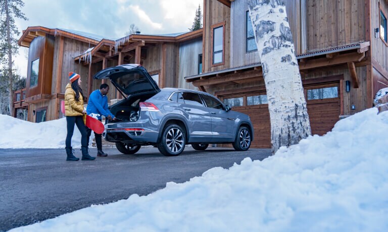 2023 VW Atlas Cross Sport exterior loading cargo