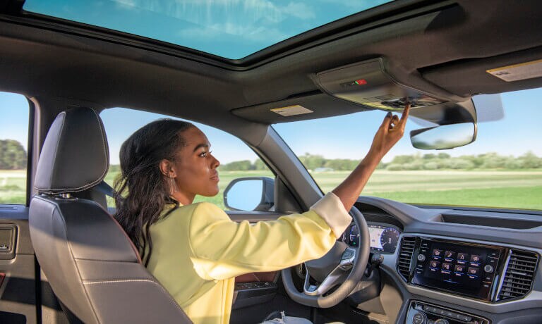 2023 Volkswagen Atlas Cross Sport interior front