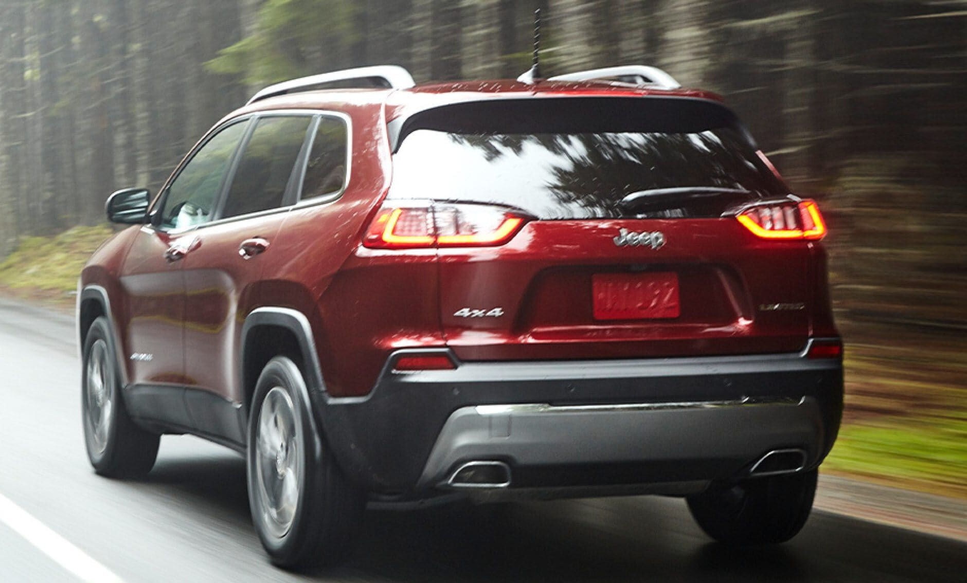 MY21-Cherokee-Gallery-Exterior-Limited-Velvet-Red-Rear-View-Desktop.jpg.image.2880_1.jpg