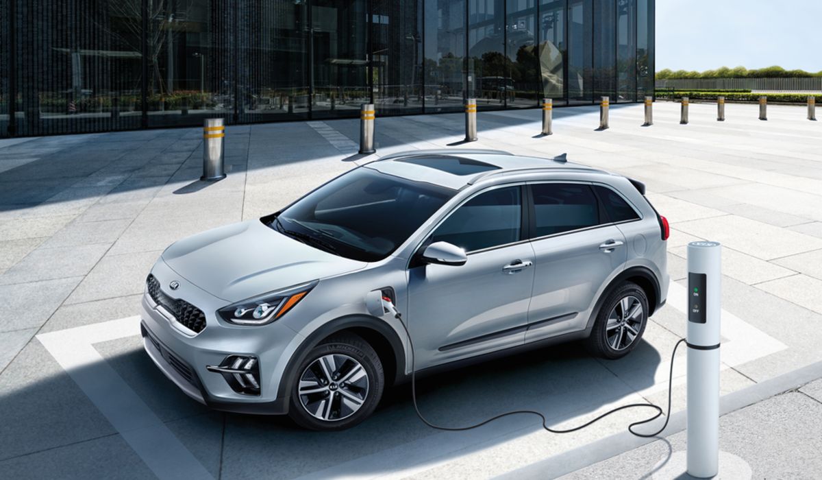 2020-KIA-Niro-PlugInHybrid-EXPremium-SUV-L01 (1).jpeg