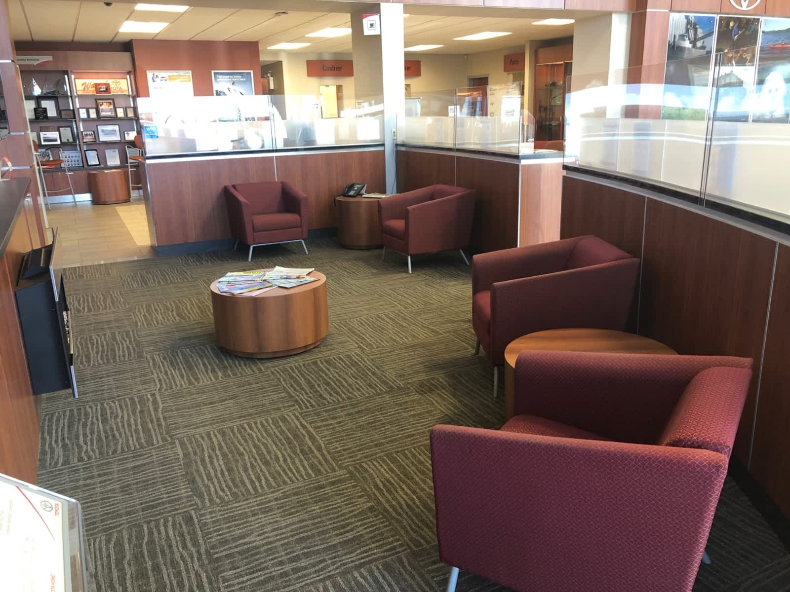 service waiting area2.jpeg
