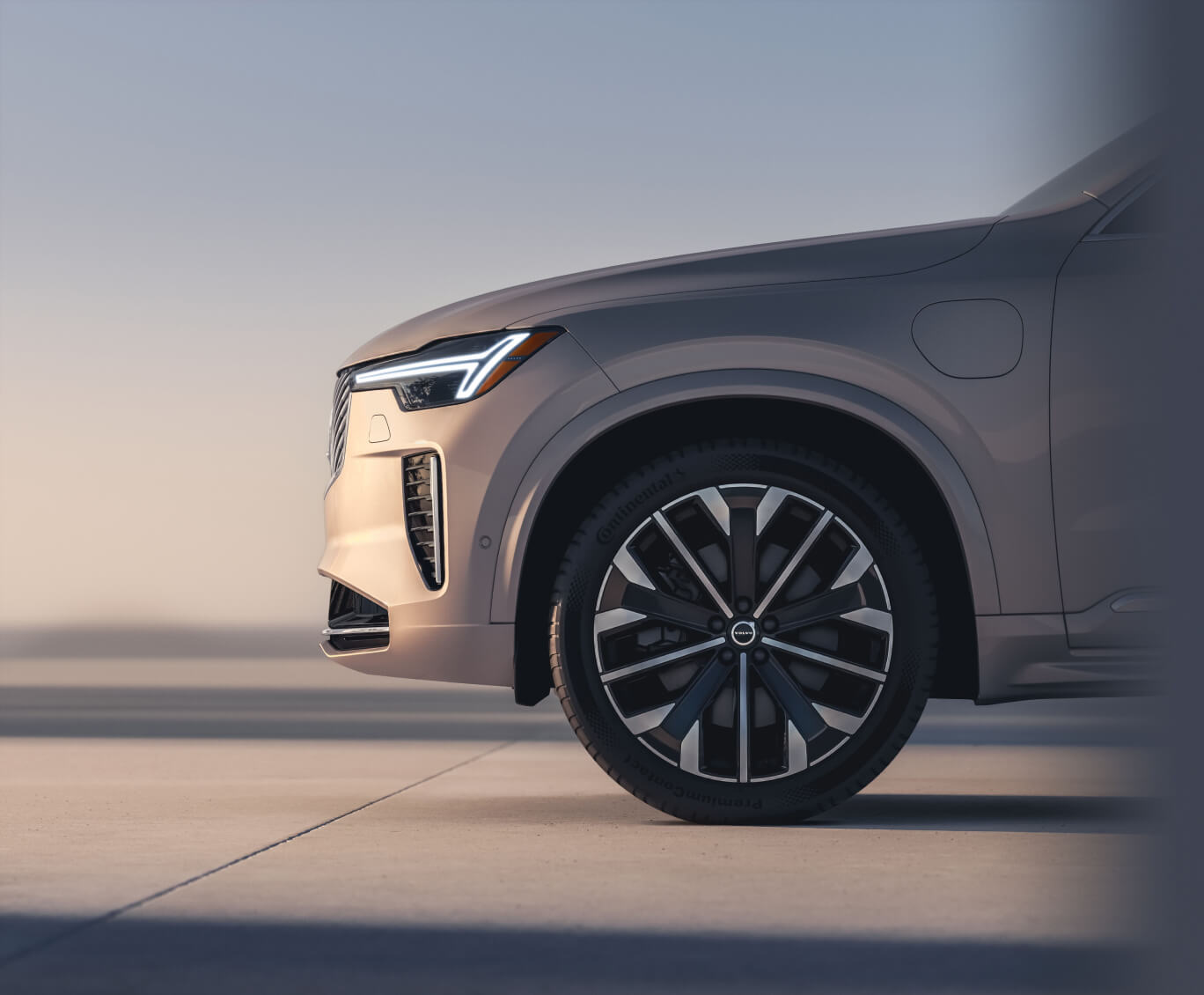 Volvo XC90 Recharge Plug-In Hybrid Specs