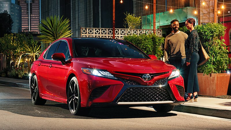 2018-Toyota-Camry-01.jpg