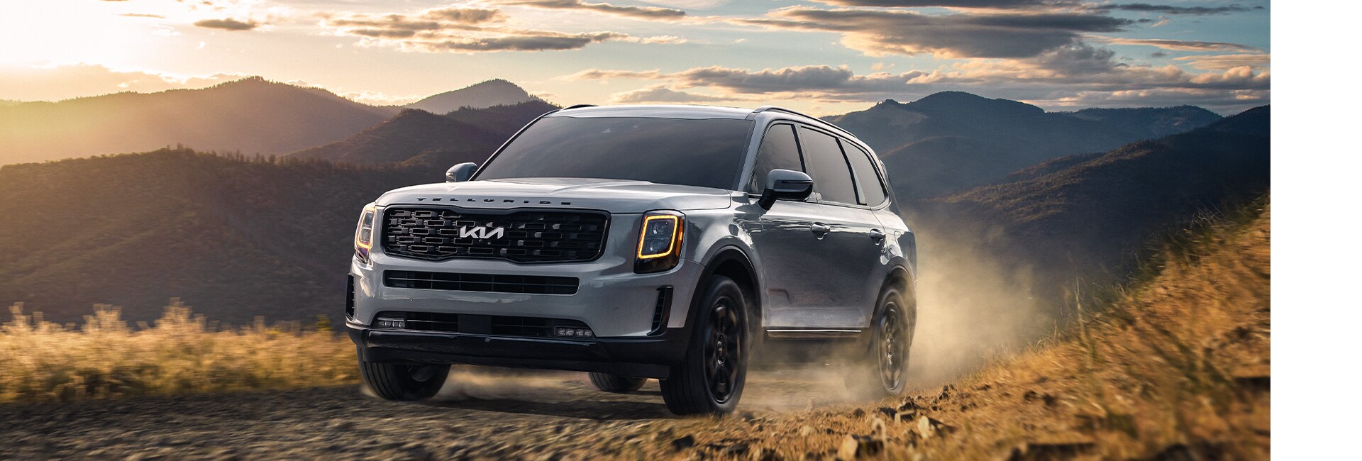 Performance features of the 2022 Telluride at West Broad Kia of Richmond | 2022 Kia Telluride climbing steep dirt road