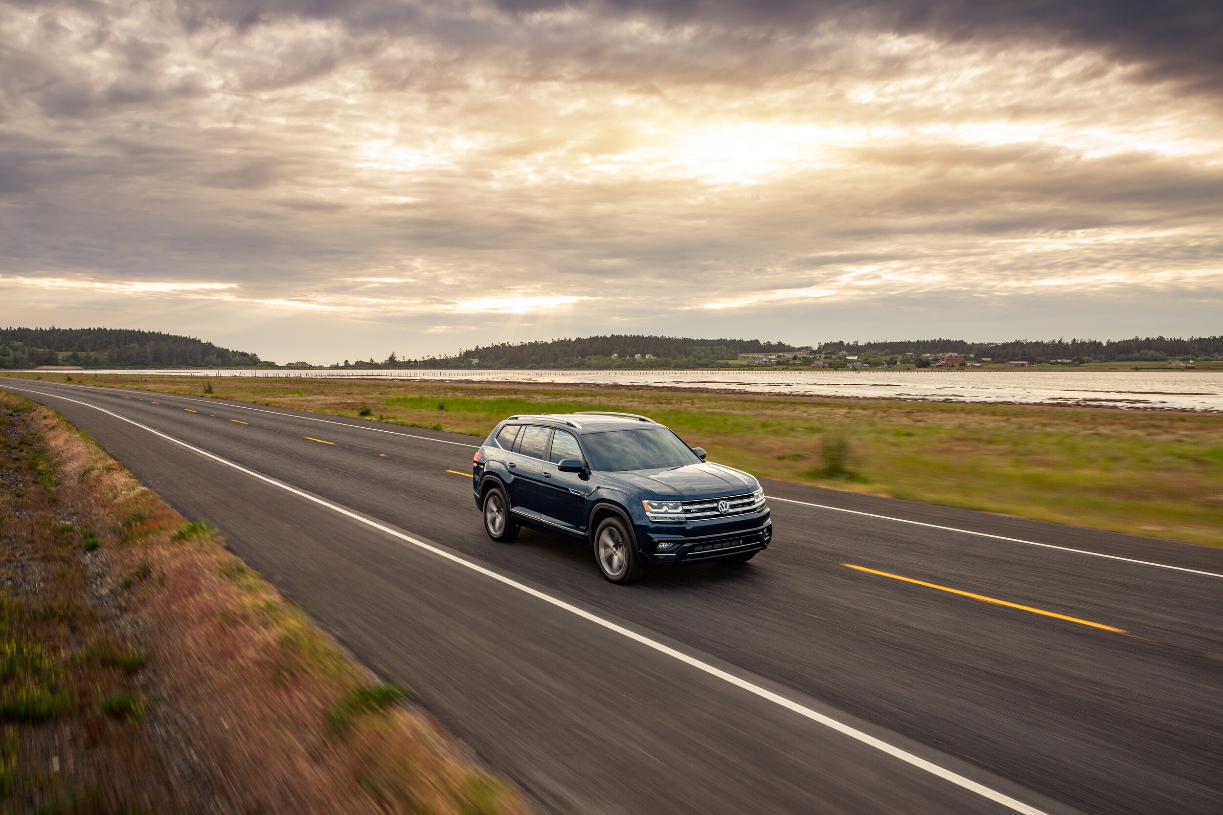 West Broad Volkswagen is a Volkswagen Dealership near Laurel, VA | 2020 Volkswagen Atlas driving on open road