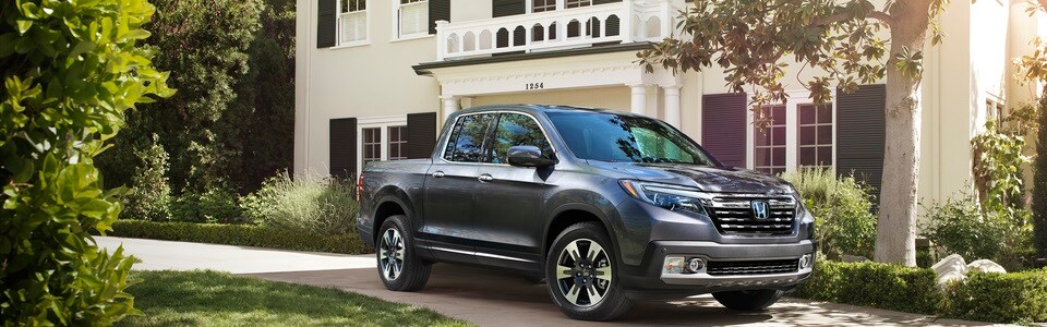 2017-Model-Images-Honda-Ridgeline-RTL-Truck-L01.jpg