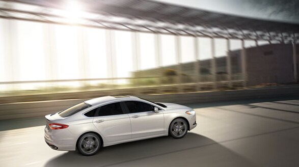 2013 Ford Fusion Rear.png