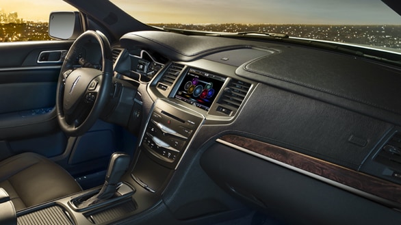 2013 Lincoln MKS Interior.png
