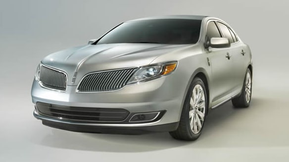 2013 Lincoln MKS Exterior.png