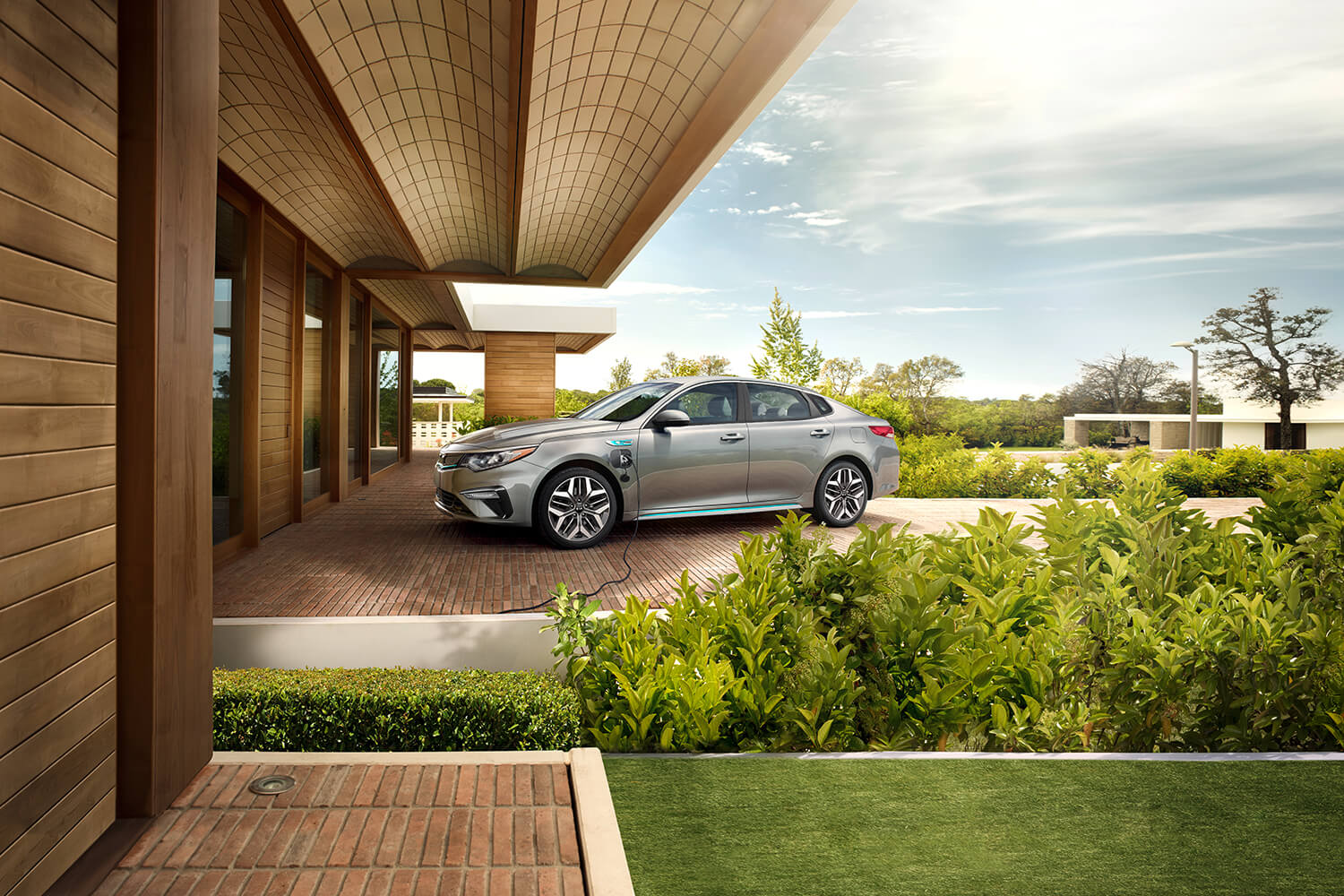 2020 Kia Optima HEV - Exterior Side